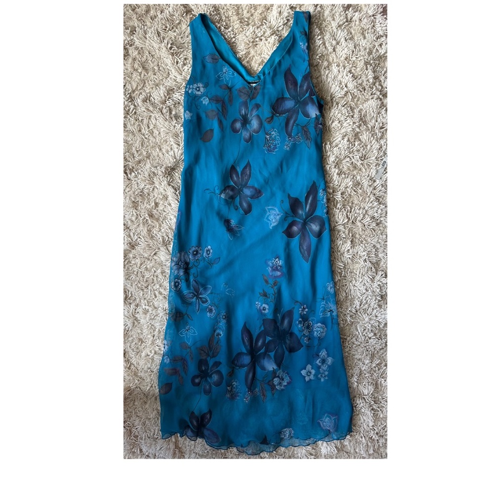 Elegant Blue Floral Dress